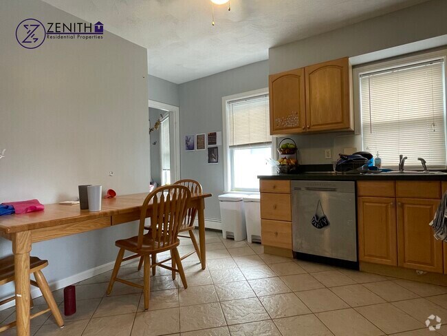 Building Photo - 59 South St Unit 2 Rental