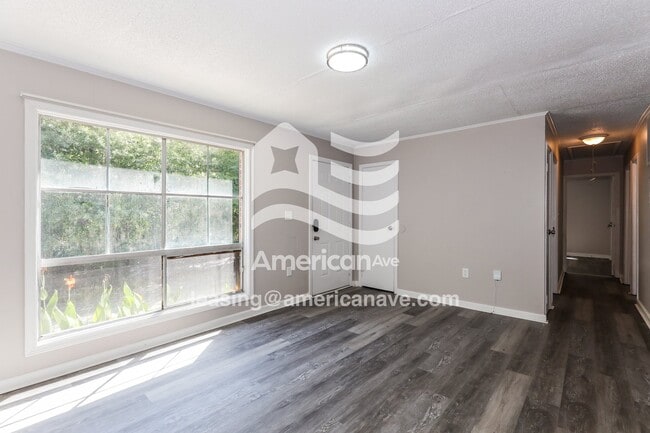 Photo - 2309 Windsor Rd
