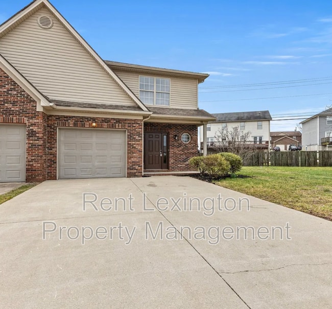Photo - 136 Lowell Ct