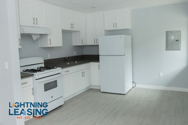 Photo - 3841 Gibraltar Ave Unidad 7D Rental