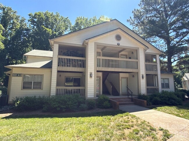 Building Photo - 1021 Churchill Downs Ct Unit C
