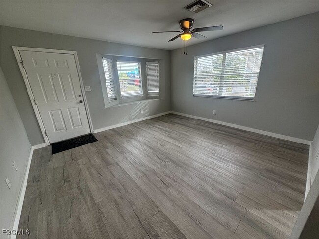 Building Photo - 8124 Matanzas Rd