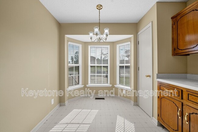 Photo - 3252 Tower Dr