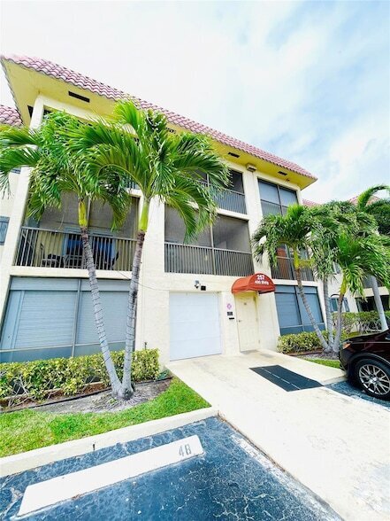Building Photo - 257 S Cypress Rd Unit 415 Rental
