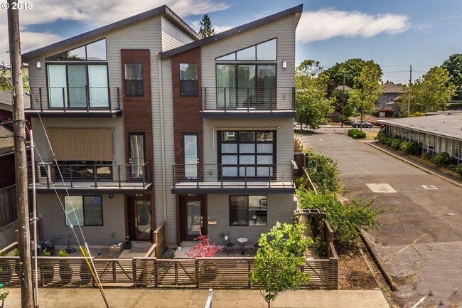 Photo - 4932 N Haight Ave Unit B - LWR