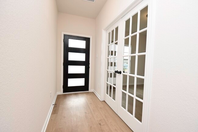 Photo - 32324 Bluetipped Dancer Ct