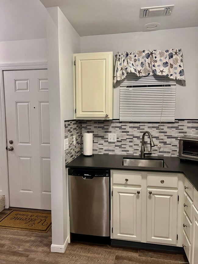 Photo - 1623 Old Pond Ln Unidad 1623