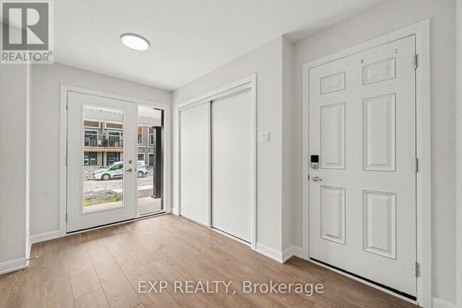 Photo - 756 Tadpole Cres