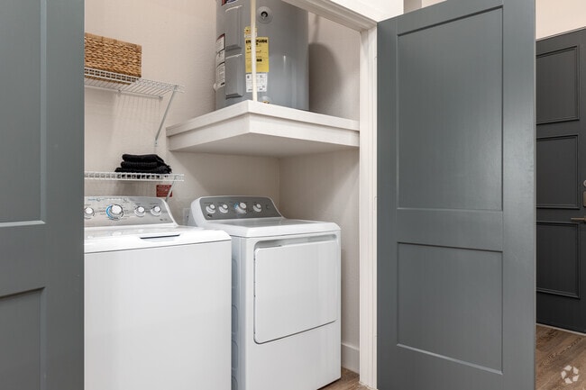 1BR, 1BA - 746SF | A2 - Laundry Room