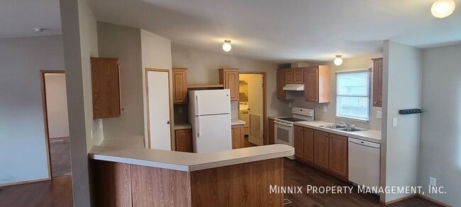 Photo - 304 SE 4th St