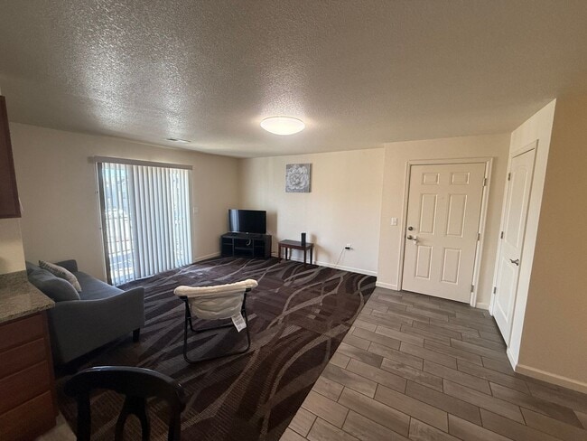Photo - 5421 Carter Rd Unit 5421 Carter Rd Apt B