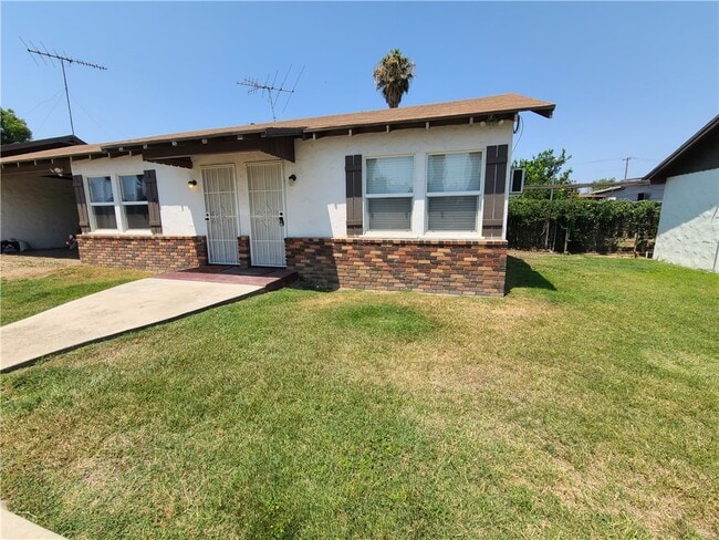 Building Photo - 31951 Outer Hwy 10 S Rental