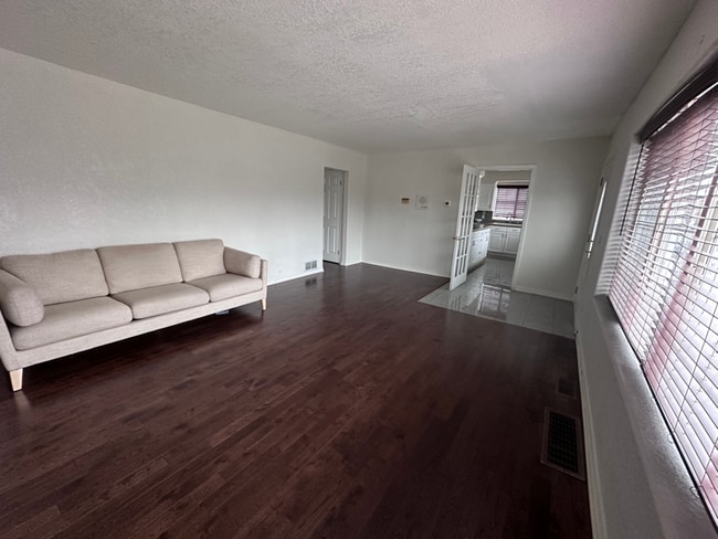3100 SE 122nd Ave Unidad Main house