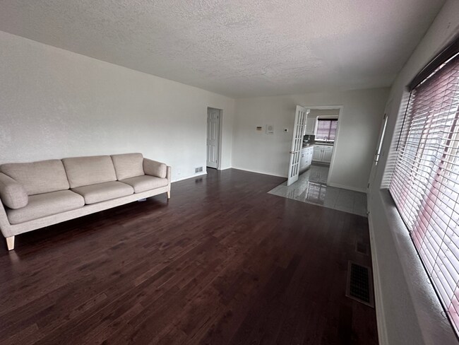 Photo - 3100 SE 122nd Ave Unidad Main house