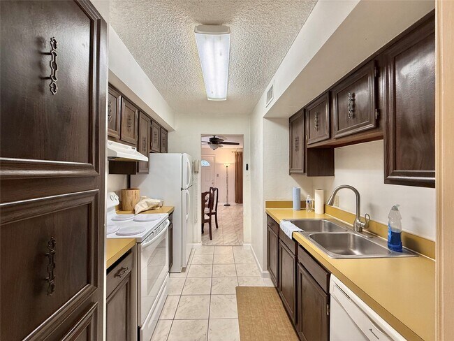 Photo - 11002 Hammerly Blvd Unidad 88