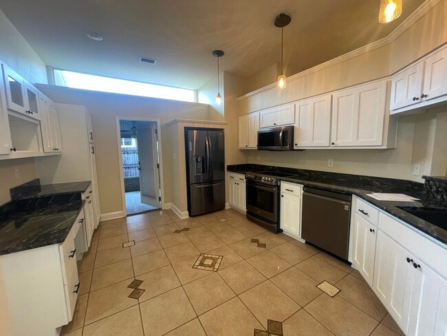 Photo - 858 Van Dyke Dr