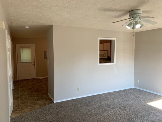 Photo - 1383 W Allen St Unit B5