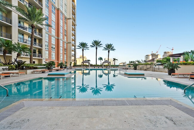Building Photo - 550 Okeechobee Blvd Unit 1614