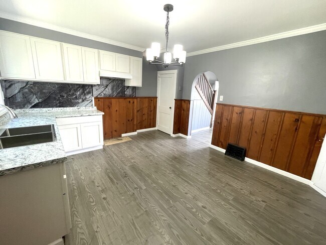 Photo - 1686 W 15th St