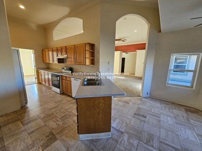 Photo - 33108 Mill Tailing Rd