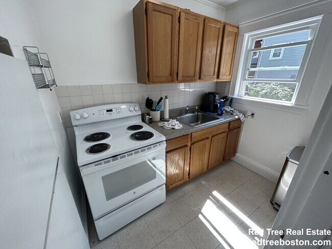 Photo - 29 Gerald Rd Unit 1