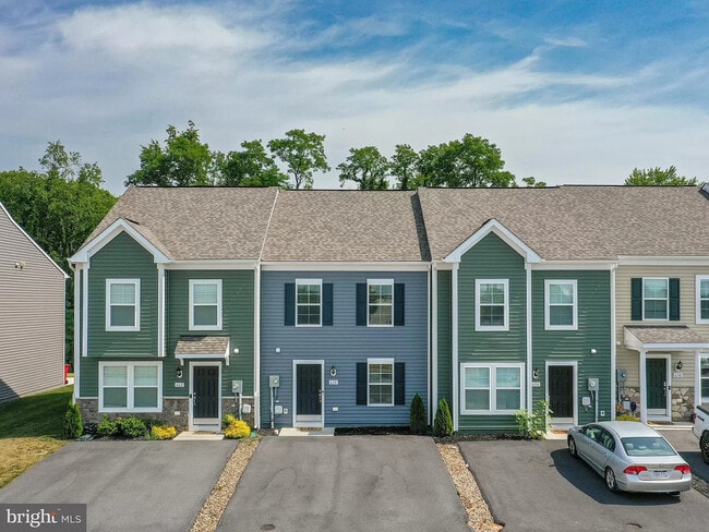 Building Photo - 658 Thumper Dr