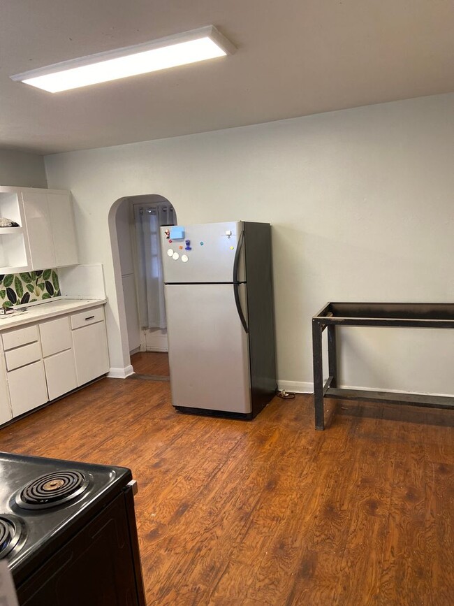 Photo - North Hyde Park Three Bedroom Bungalow in Plant High School District