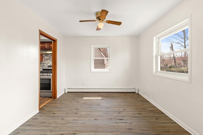 Photo - 184 Central Ln