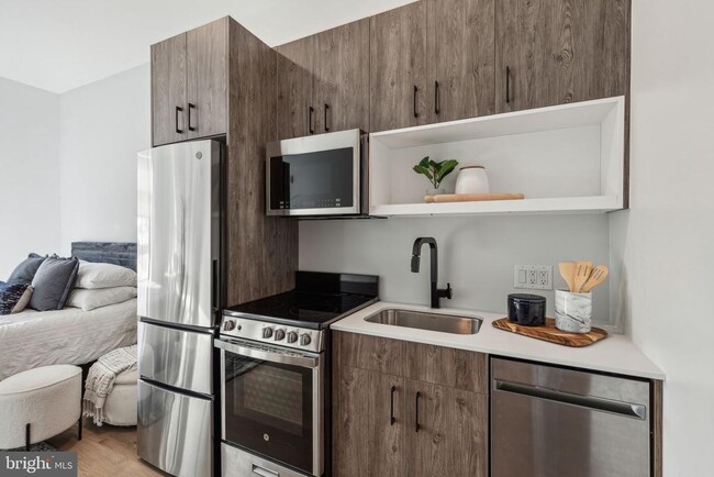 Building Photo - 1122 Frankford Ave Unit STUDIO - A2 Rental