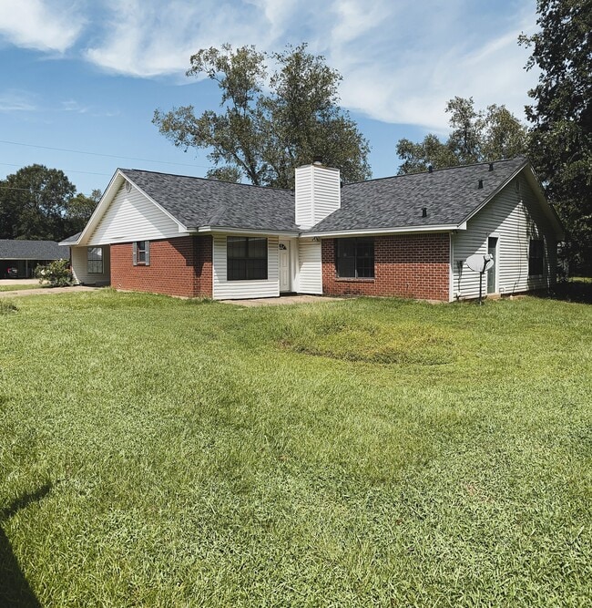 200 Timberwood Dr
