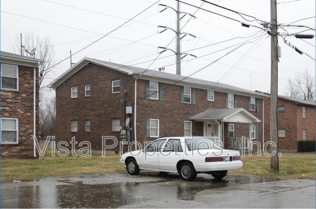 Building Photo - 10400 Greentree Ln