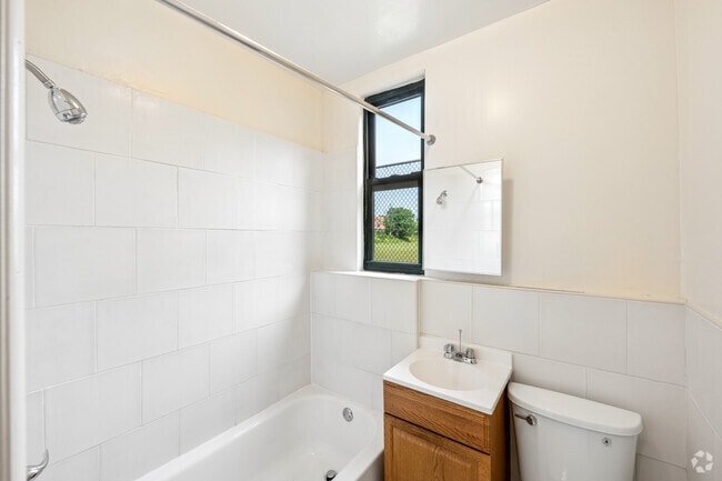 Studio - 376SF - Bathroom