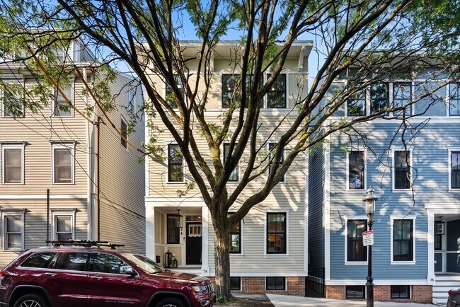 Photo - 74 Tremont St House