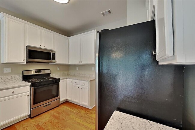 Photo - 785 Beckenham Walk Dr