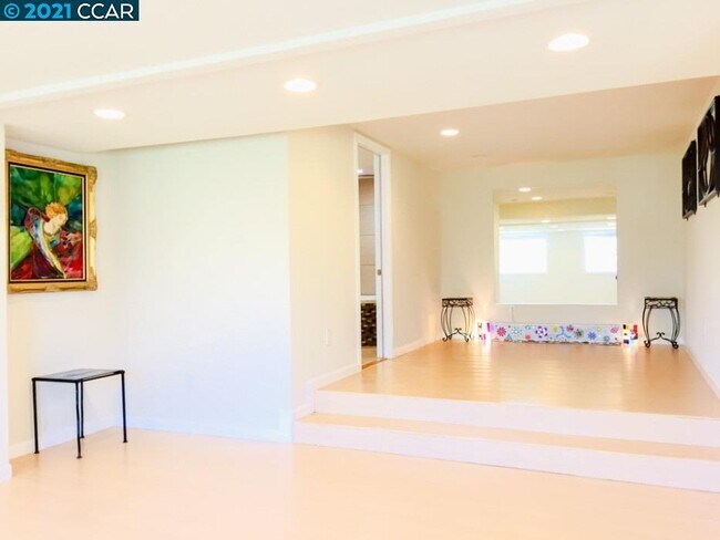 Photo - 175 Los Vientos Way