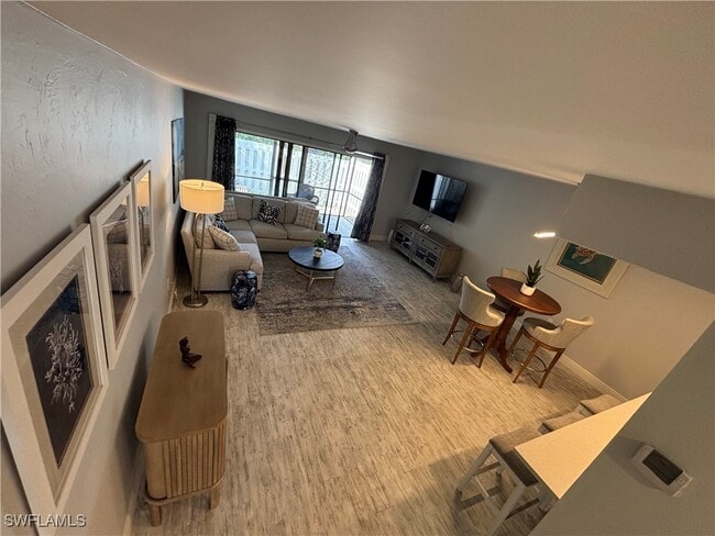 Photo - 800 Meadowland Dr