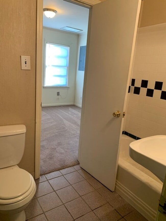 Photo - 213 Herbert St