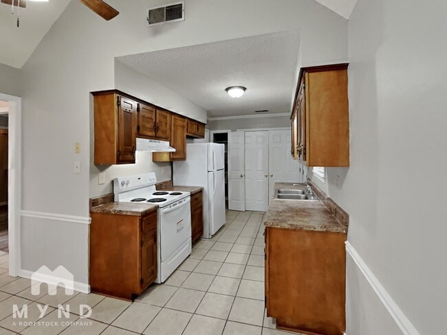 Photo - 7376 Charbark Point