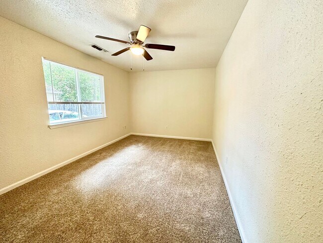Photo - **Pre-Leasing for Summer 2026** Cute 2 Bed...