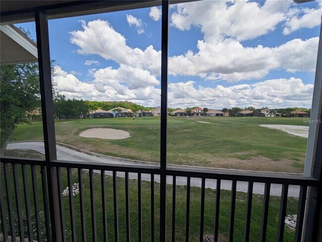 803 Fairwaycove Ln Unit 204