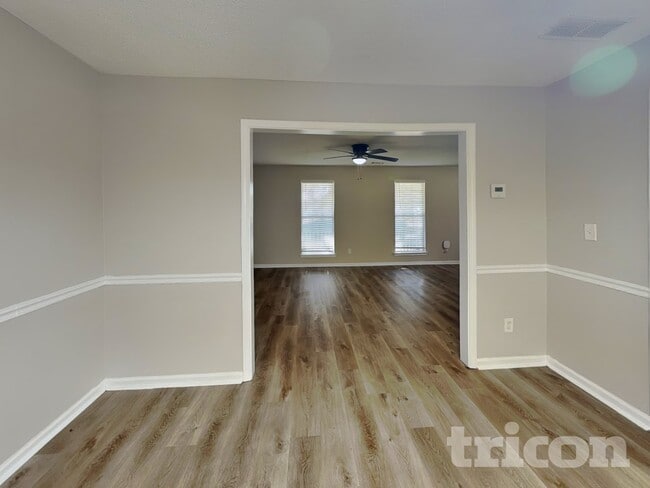 Photo - 10587 Village Trail House