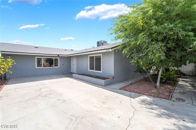 Building Photo - 3209 Kings Way Rental