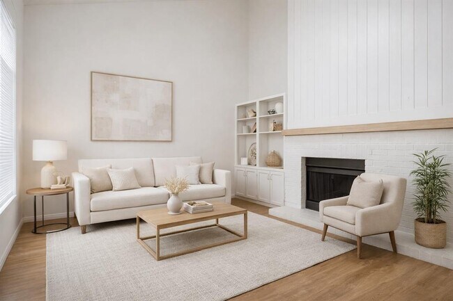 Building Photo - 908 Poplar St Unit 201