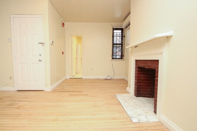 Large, Bright 1 bdrm @ 15th & Spruce- Ritt...