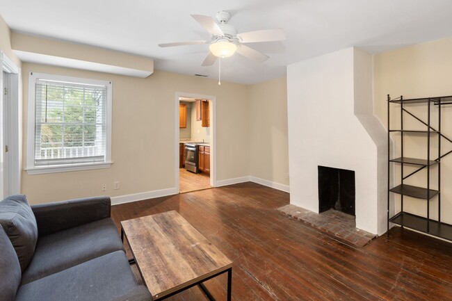 Photo - 3 Bedroom, 1.5 Bathroom Home Downtown - Charleston
