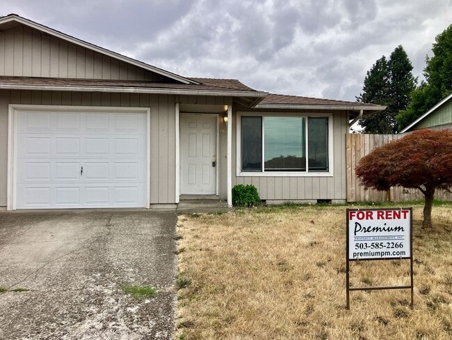 Building Photo - 4812 Cougar Ct SE Unit 4812