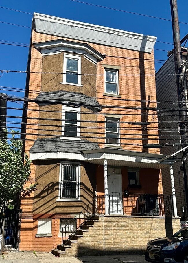 Building Photo - 35 Norfolk St Unit 03 Rental