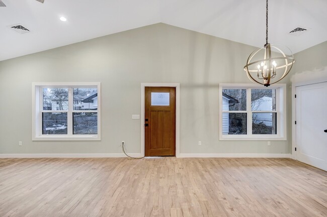 Photo - 627 Prescott Ave