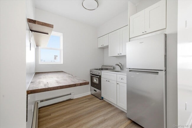 475 W Broadway Unit 1A