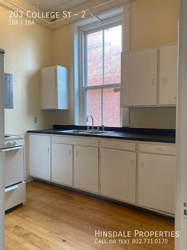 Photo - 203 College St Unidad 2